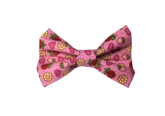 Strawberries and Roses print cotton dog bow tie with elastic loop to slide onto any dog collar. Perfect match to our range of hand made and washable dog collars.