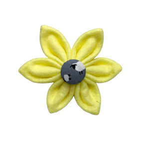 Pale yellow felt dog collar flower with Silver Sheep button. Handmade in the UK to match the Siver Sheep collection of dog accessories 